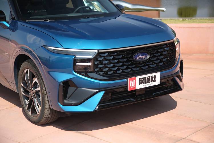 长安福特两厢车(长安福特两厢车自动挡燃油版价格)