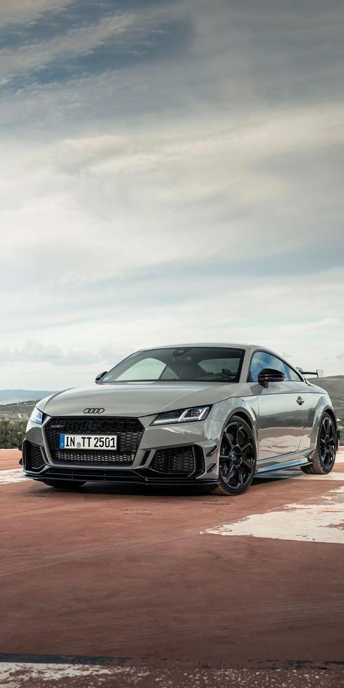 奥迪tt是几缸,奥迪ttrs几个缸