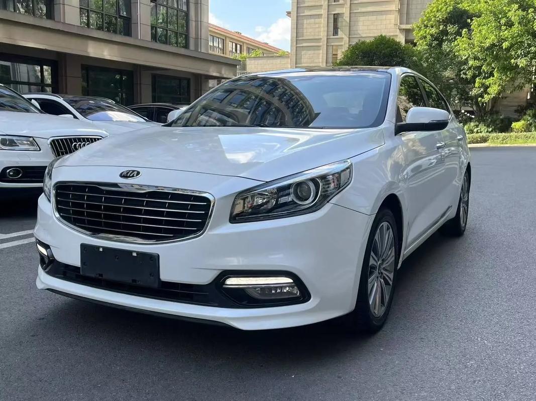 起亚k4最新报价,起亚k四价格及图片