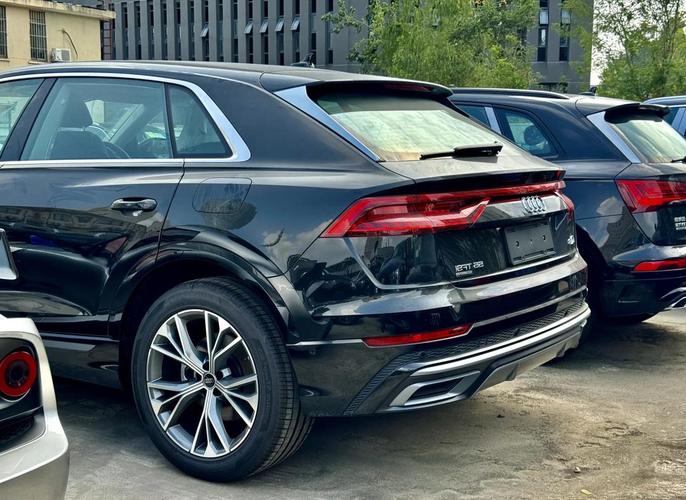 奥迪q8落地价多少钱 奥迪q8最低价