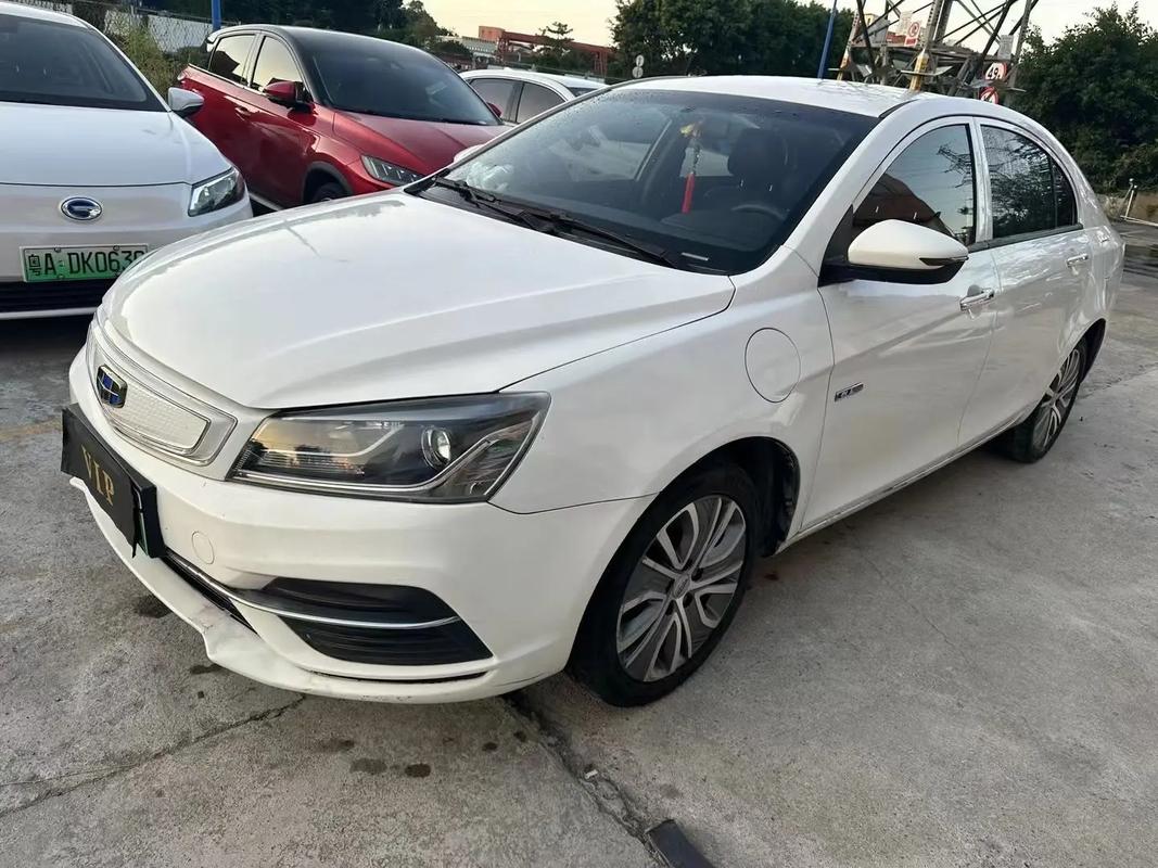 吉利帝豪ev450配置参数／帝豪ev450图片和价格