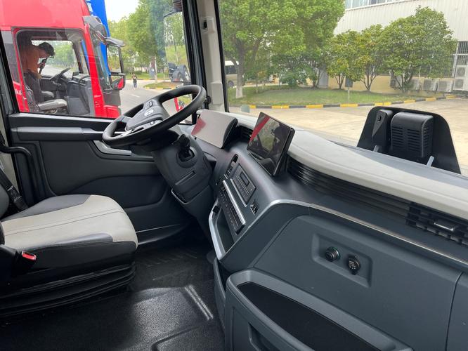 华菱重卡官网 华菱重卡官网客服电话