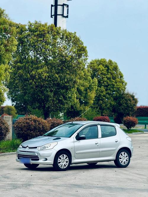 【雪铁龙两厢车c2,雪铁龙两厢车有哪几款】