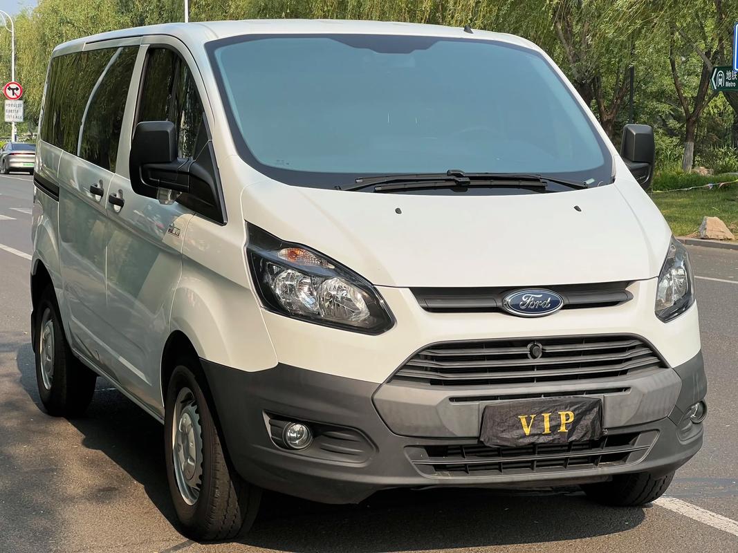 2021款福特新全顺柴油自动挡／2021款福特新全顺柴油自动挡多少钱