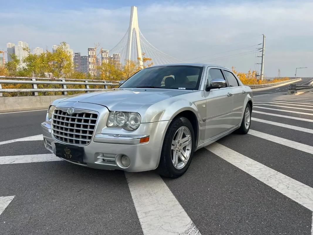 克莱斯勒300c售价 克莱斯勒300c简介