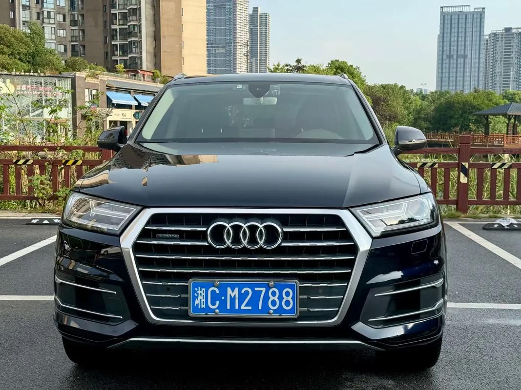 16年q7多少钱二手车 16年q7多少钱二手车