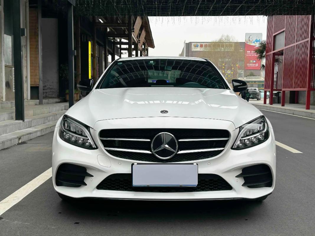 奔驰c260裸车价多少(c260l裸车价格)