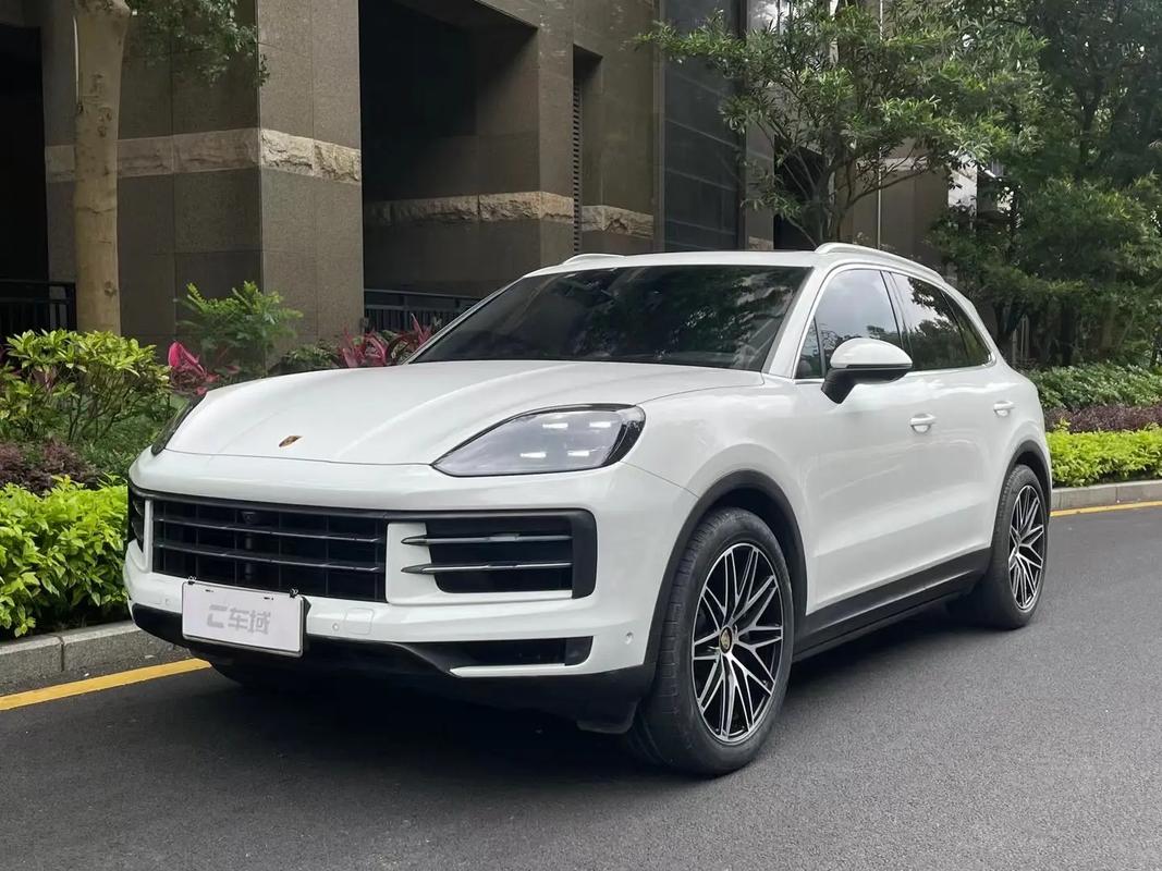 保时捷卡宴有几款车(保时捷卡宴有几款车型)